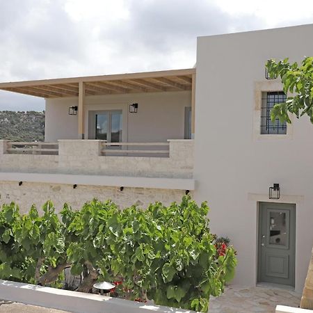 Amvikas Suites-Sitia Екстериор снимка