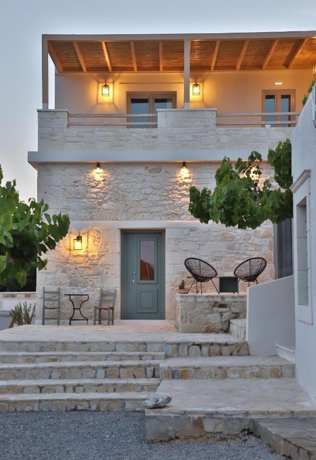 Amvikas Suites-Sitia Екстериор снимка