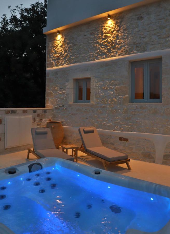 Amvikas Suites-Sitia Екстериор снимка