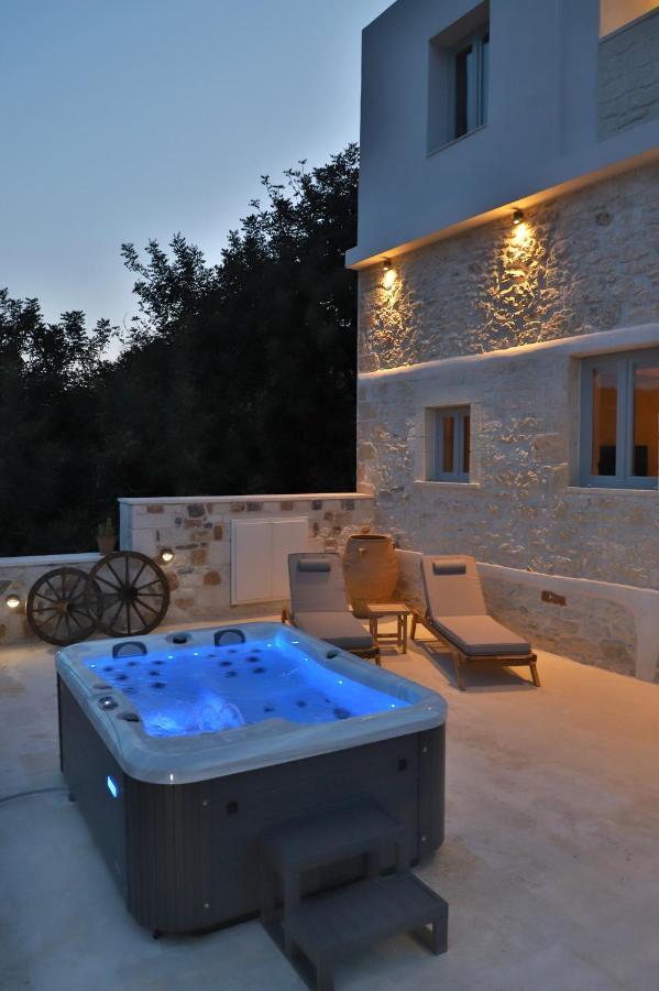 Amvikas Suites-Sitia Екстериор снимка