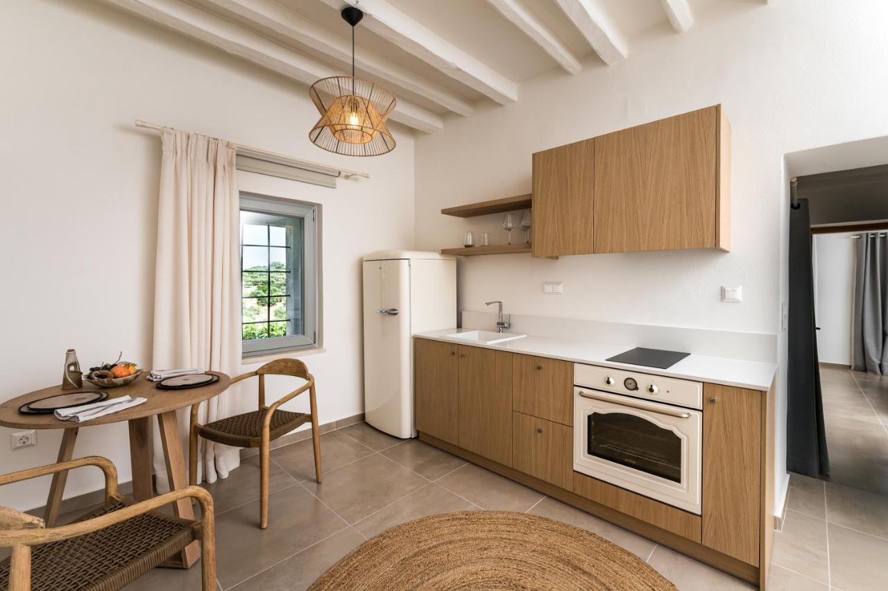 Amvikas Suites-Sitia Екстериор снимка
