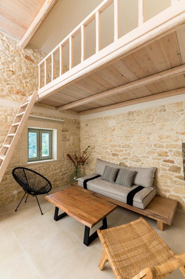 Amvikas Suites-Sitia Екстериор снимка